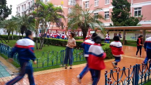 今晨6.2级地震突袭厦门，超市狼藉楼墙开裂，居民紧急避险